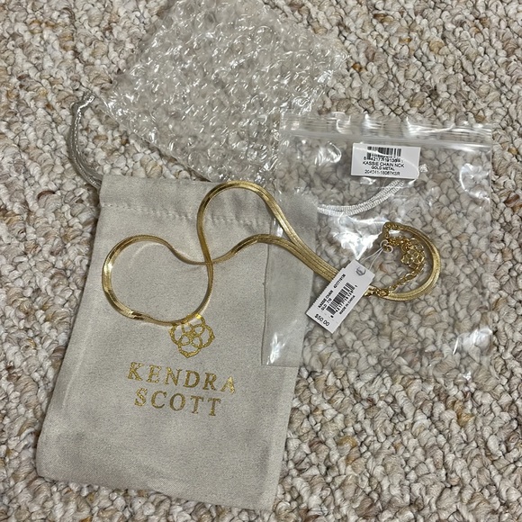 Kendra Scott Jewelry - Brand New Kendra Scott Kassie Gold Chain Necklace